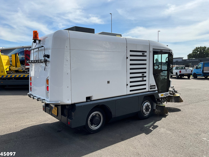 Ravo 540 Euro 6 with 3-rd brush - מטאטא כבישים: תמונה 5 Ravo 540 Euro 6 with 3-rd brush - מטאטא כבישים: תמונה 5
