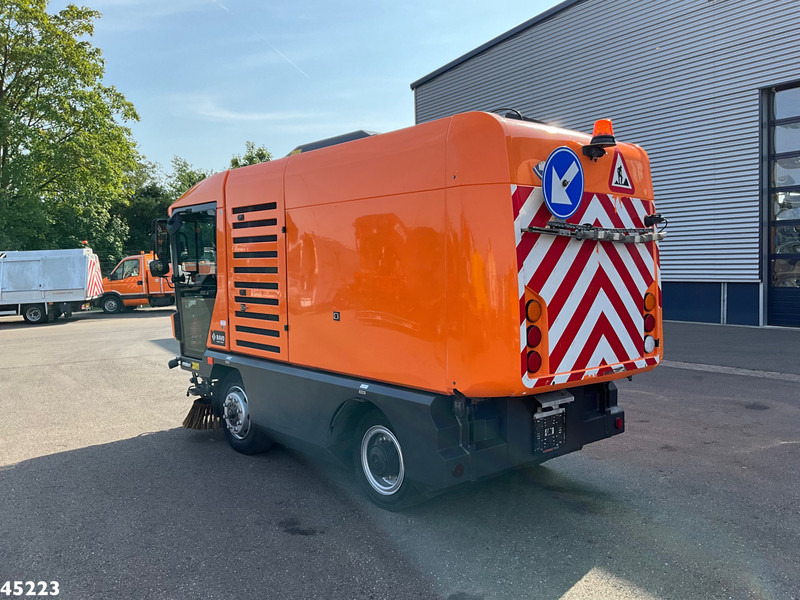 Ravo 540 Euro 6 - מטאטא כבישים: תמונה 3 Ravo 540 Euro 6 - מטאטא כבישים: תמונה 3