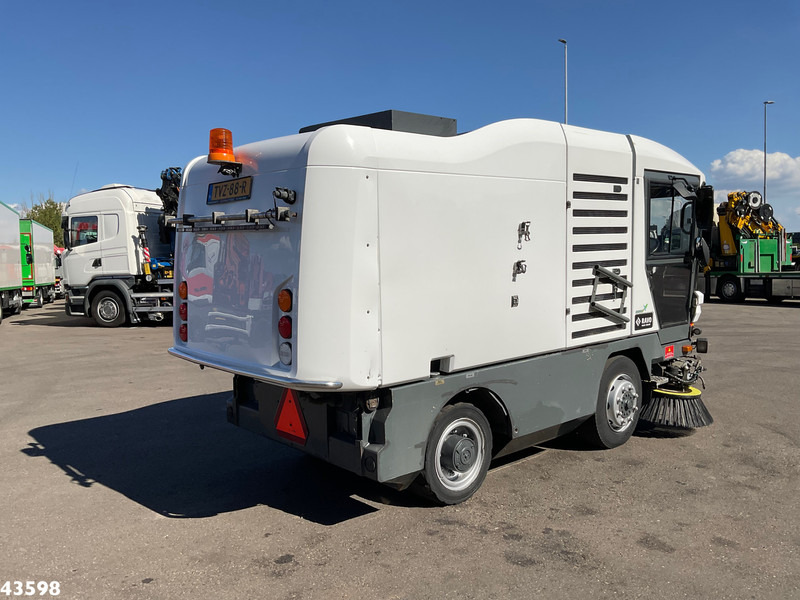 Ravo 540 - מטאטא כבישים: תמונה 5 Ravo 540 - מטאטא כבישים: תמונה 5