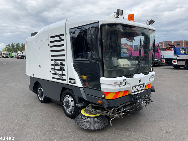 Ravo 540 - מטאטא כבישים: תמונה 3 Ravo 540 - מטאטא כבישים: תמונה 3