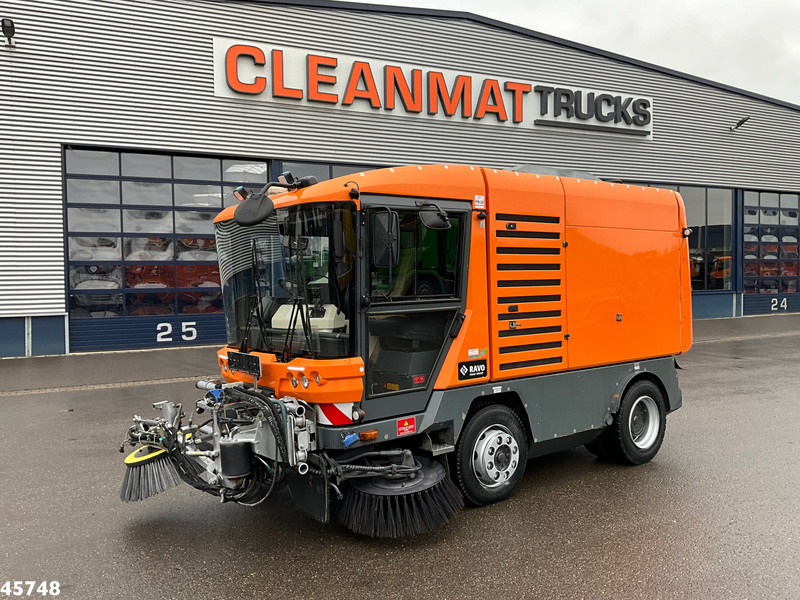 Ravo 580 with 3-rd brush - מטאטא כבישים: תמונה 3 Ravo 580 with 3-rd brush - מטאטא כבישים: תמונה 3