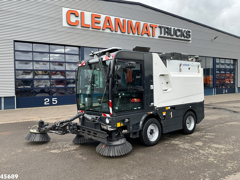 Schmidt Cleango Compact 500 Euro 6 with 3-rd brush Just 4.260 km! - מטאטא כבישים: תמונה 2 Schmidt Cleango Compact 500 Euro 6 with 3-rd brush Just 4.260 km! - מטאטא כבישים: תמונה 2