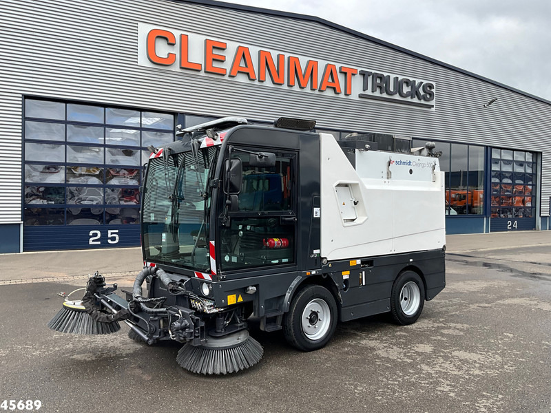 Schmidt Cleango Compact 500 Euro 6 with 3-rd brush Just 4.260 km! - מטאטא כבישים: תמונה 3 Schmidt Cleango Compact 500 Euro 6 with 3-rd brush Just 4.260 km! - מטאטא כבישים: תמונה 3