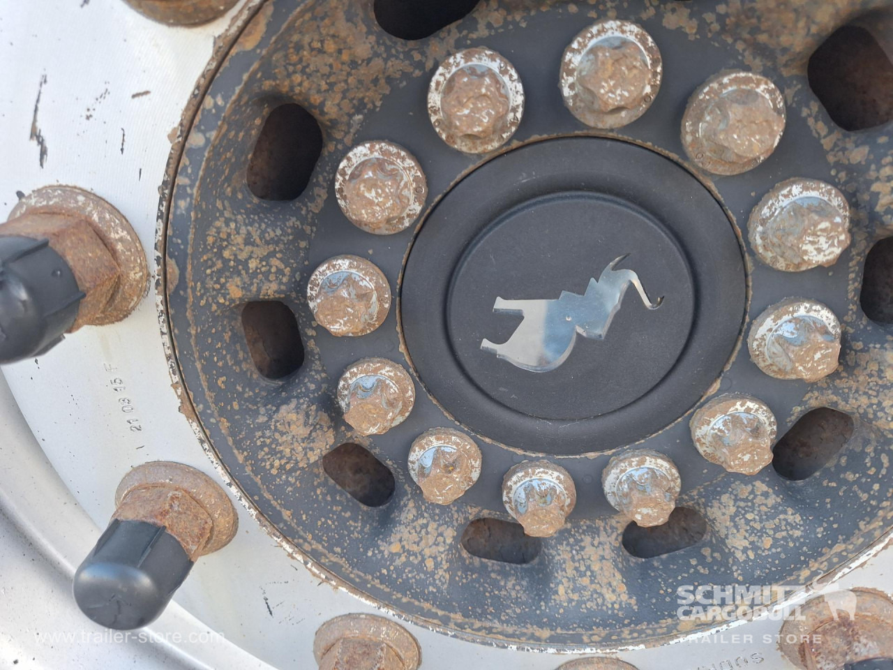 SCHMITZ Curtainsider Standard Taillift - סמיטריילר עם וילונות צד: תמונה 3 SCHMITZ Curtainsider Standard Taillift - סמיטריילר עם וילונות צד: תמונה 3