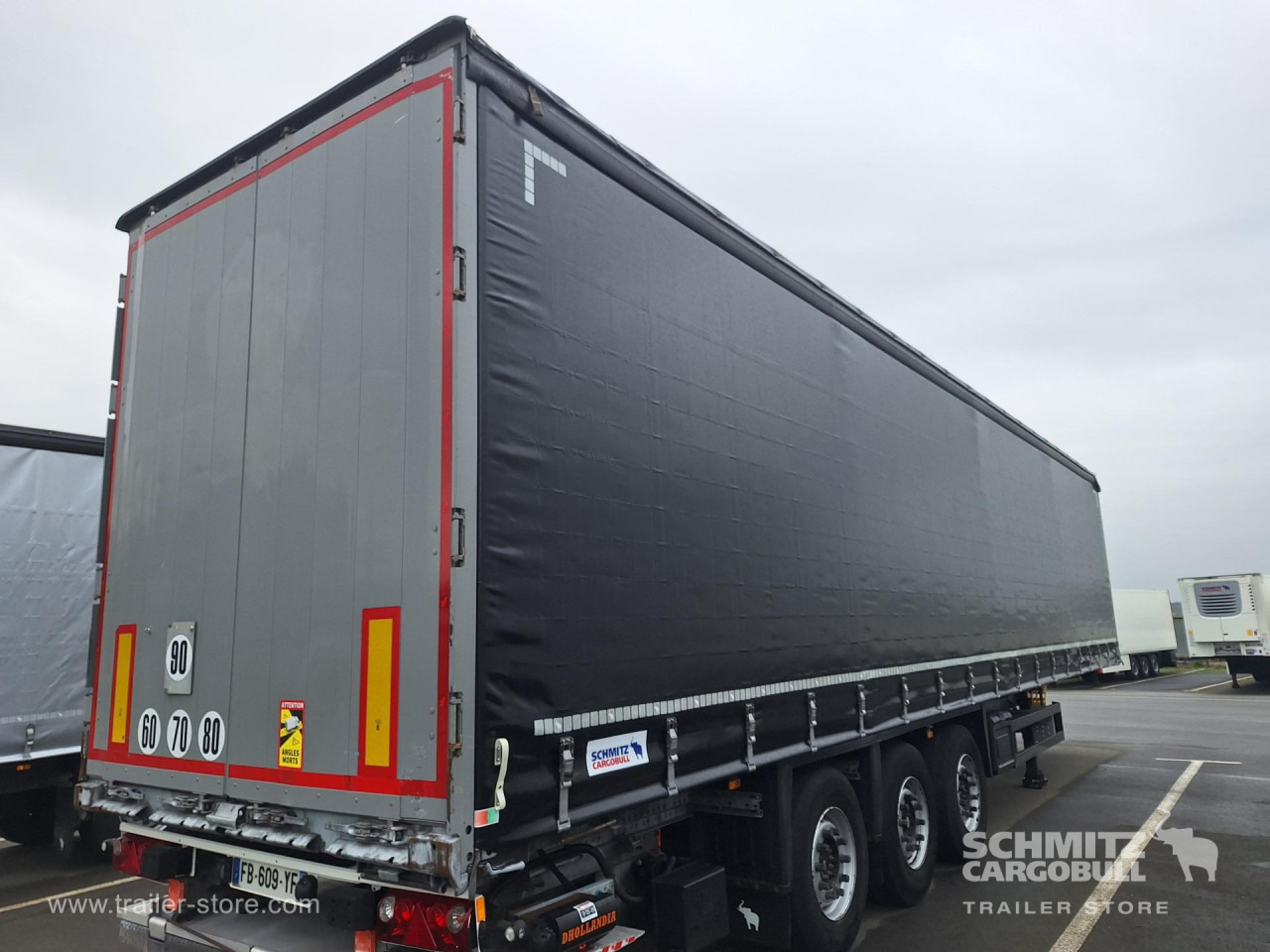 SCHMITZ Curtainsider Standard Taillift - סמיטריילר עם וילונות צד: תמונה 5 SCHMITZ Curtainsider Standard Taillift - סמיטריילר עם וילונות צד: תמונה 5