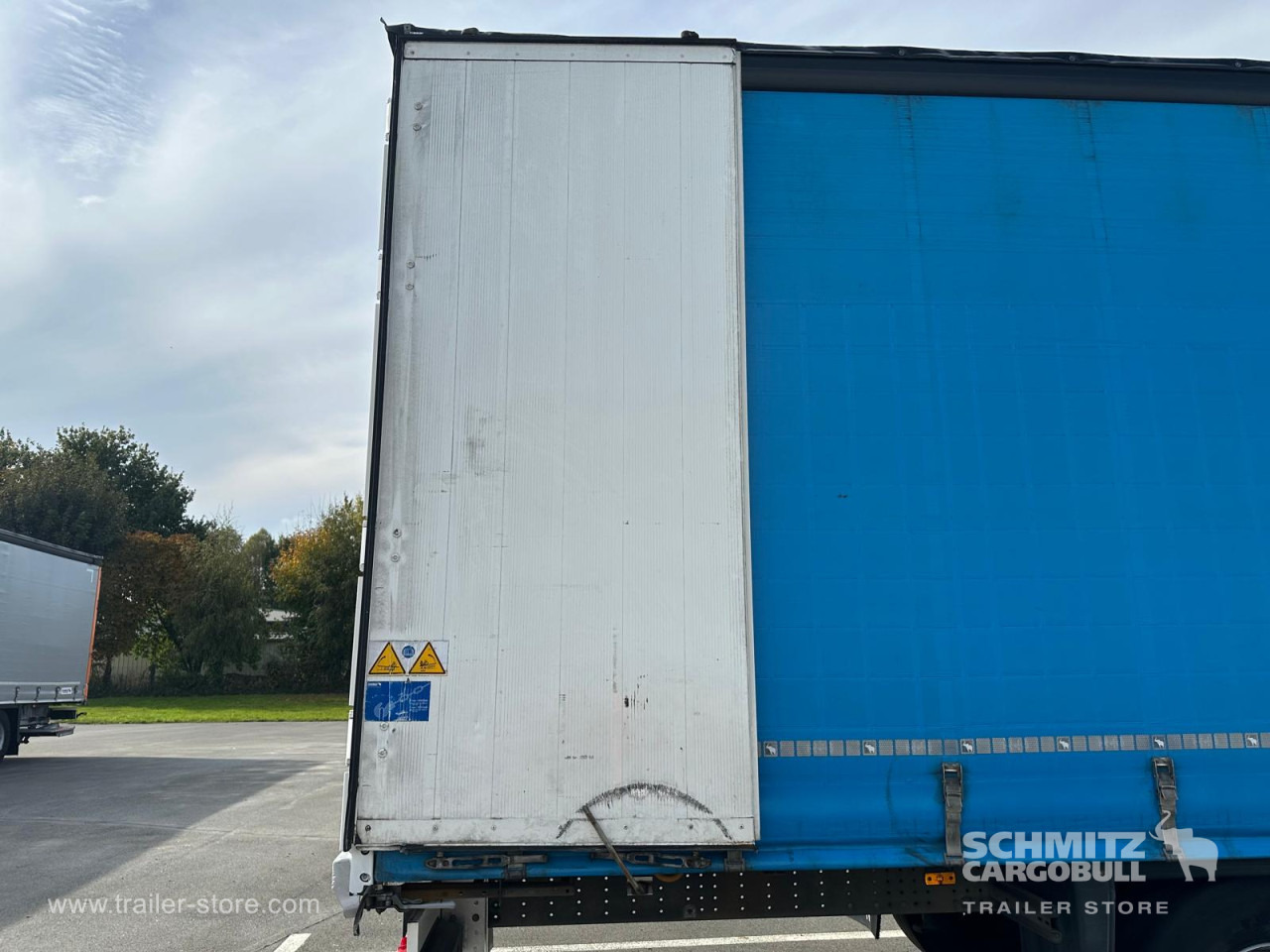 SCHMITZ Curtainsider Standard - סמיטריילר עם וילונות צד: תמונה 4 SCHMITZ Curtainsider Standard - סמיטריילר עם וילונות צד: תמונה 4
