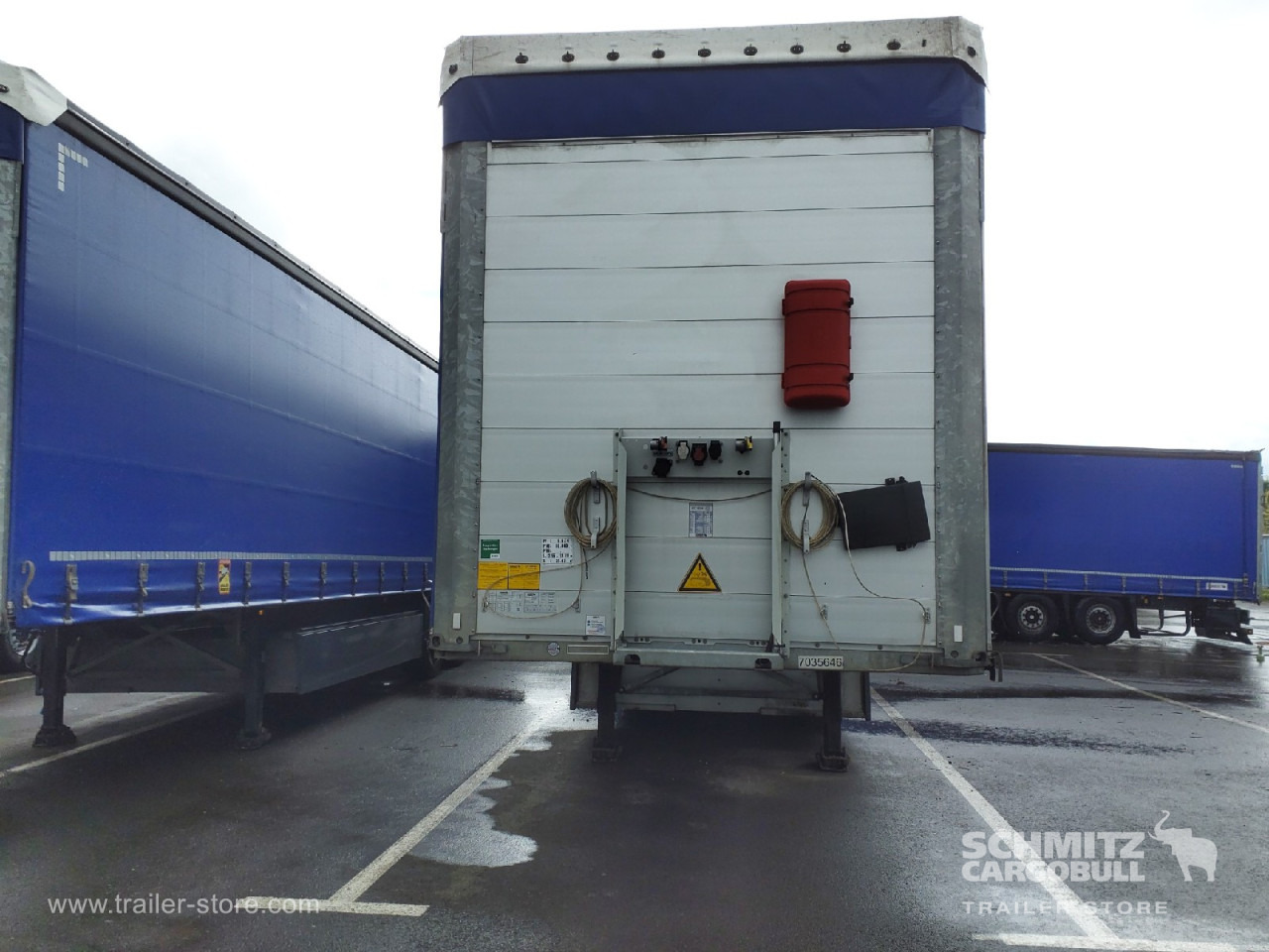 SCHMITZ Curtainsider Standard - סמיטריילר עם וילונות צד: תמונה 2 SCHMITZ Curtainsider Standard - סמיטריילר עם וילונות צד: תמונה 2