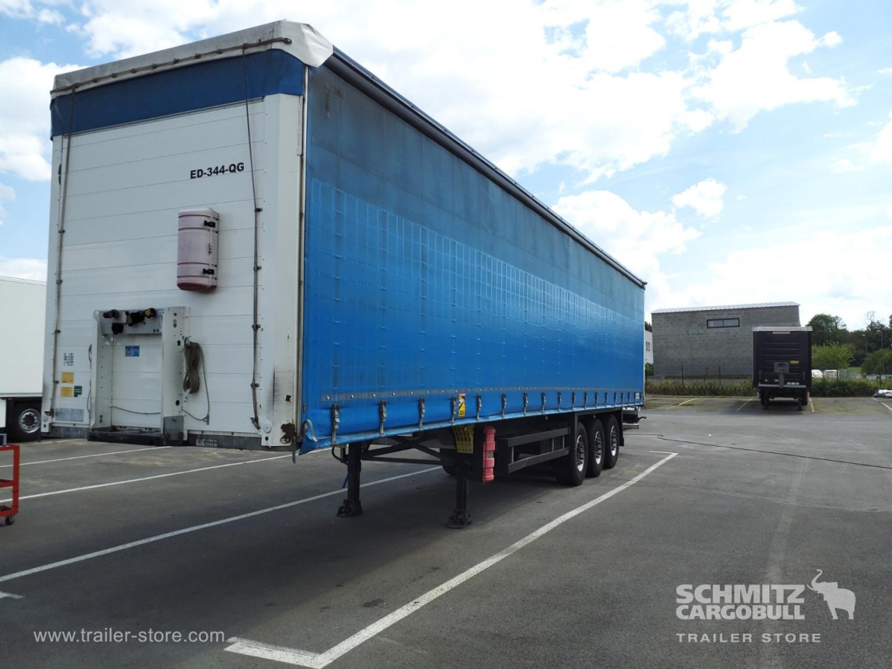 SCHMITZ Curtainsider Standard - סמיטריילר עם וילונות צד: תמונה 3 SCHMITZ Curtainsider Standard - סמיטריילר עם וילונות צד: תמונה 3