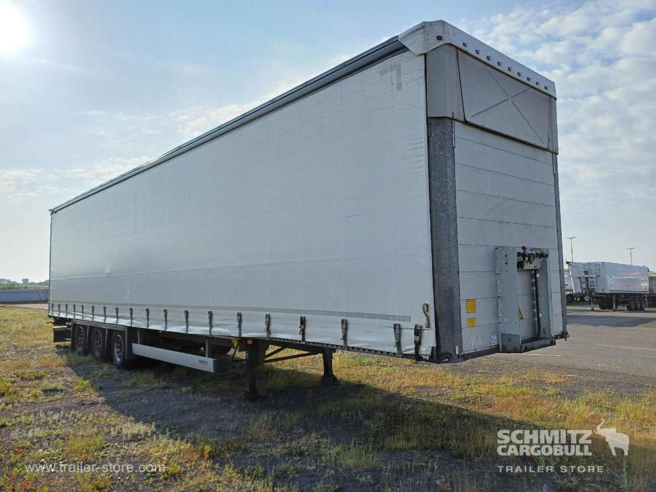 SCHMITZ Auflieger Curtainsider Mega - סמיטריילר עם וילונות צד: תמונה 1 SCHMITZ Auflieger Curtainsider Mega - סמיטריילר עם וילונות צד: תמונה 1