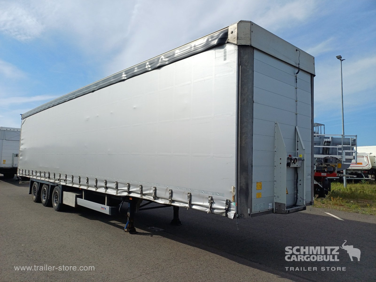 SCHMITZ Auflieger Curtainsider Mega - סמיטריילר עם וילונות צד: תמונה 1 SCHMITZ Auflieger Curtainsider Mega - סמיטריילר עם וילונות צד: תמונה 1