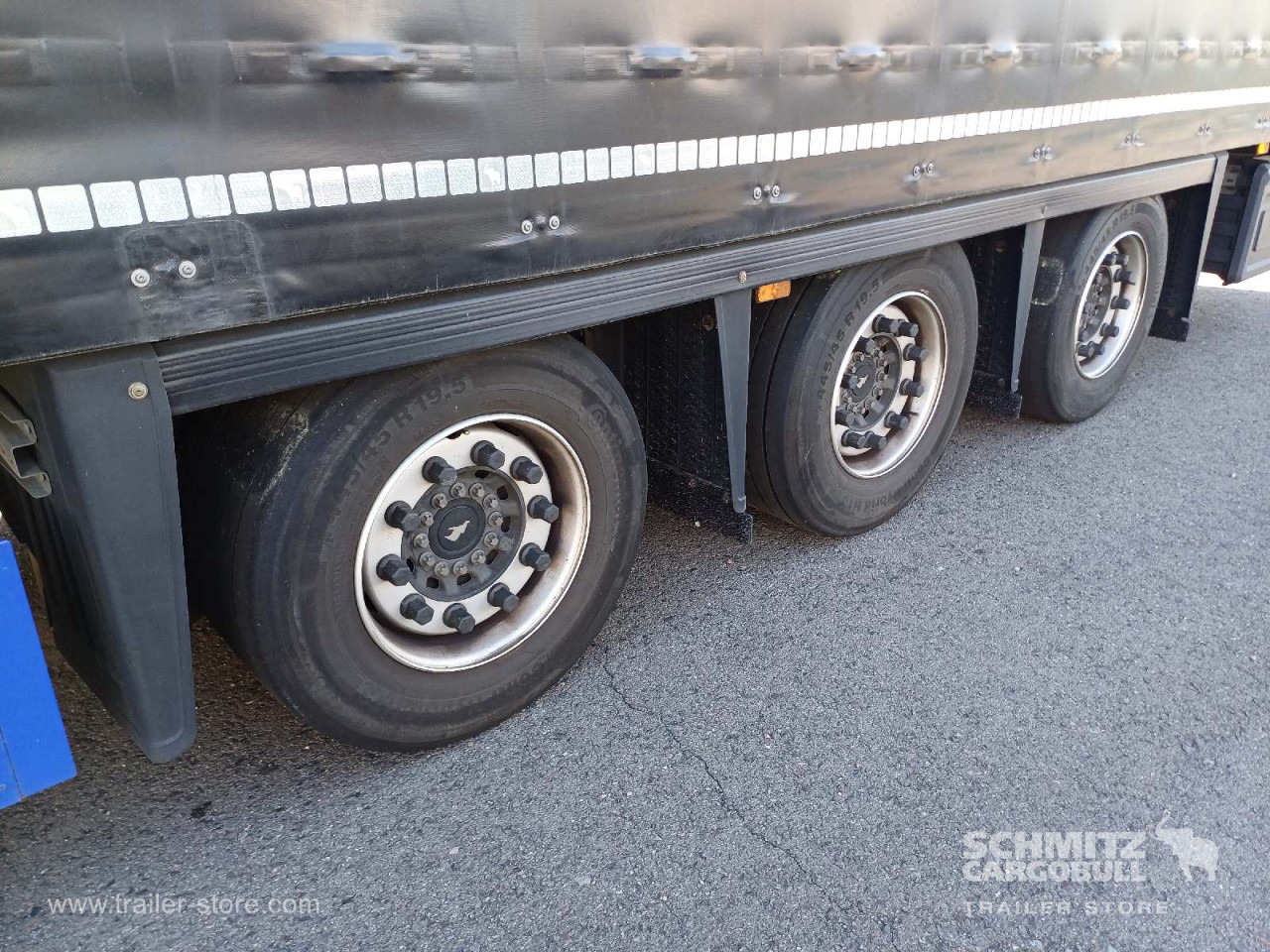 SCHMITZ Auflieger Curtainsider Mega - סמיטריילר עם וילונות צד: תמונה 4 SCHMITZ Auflieger Curtainsider Mega - סמיטריילר עם וילונות צד: תמונה 4