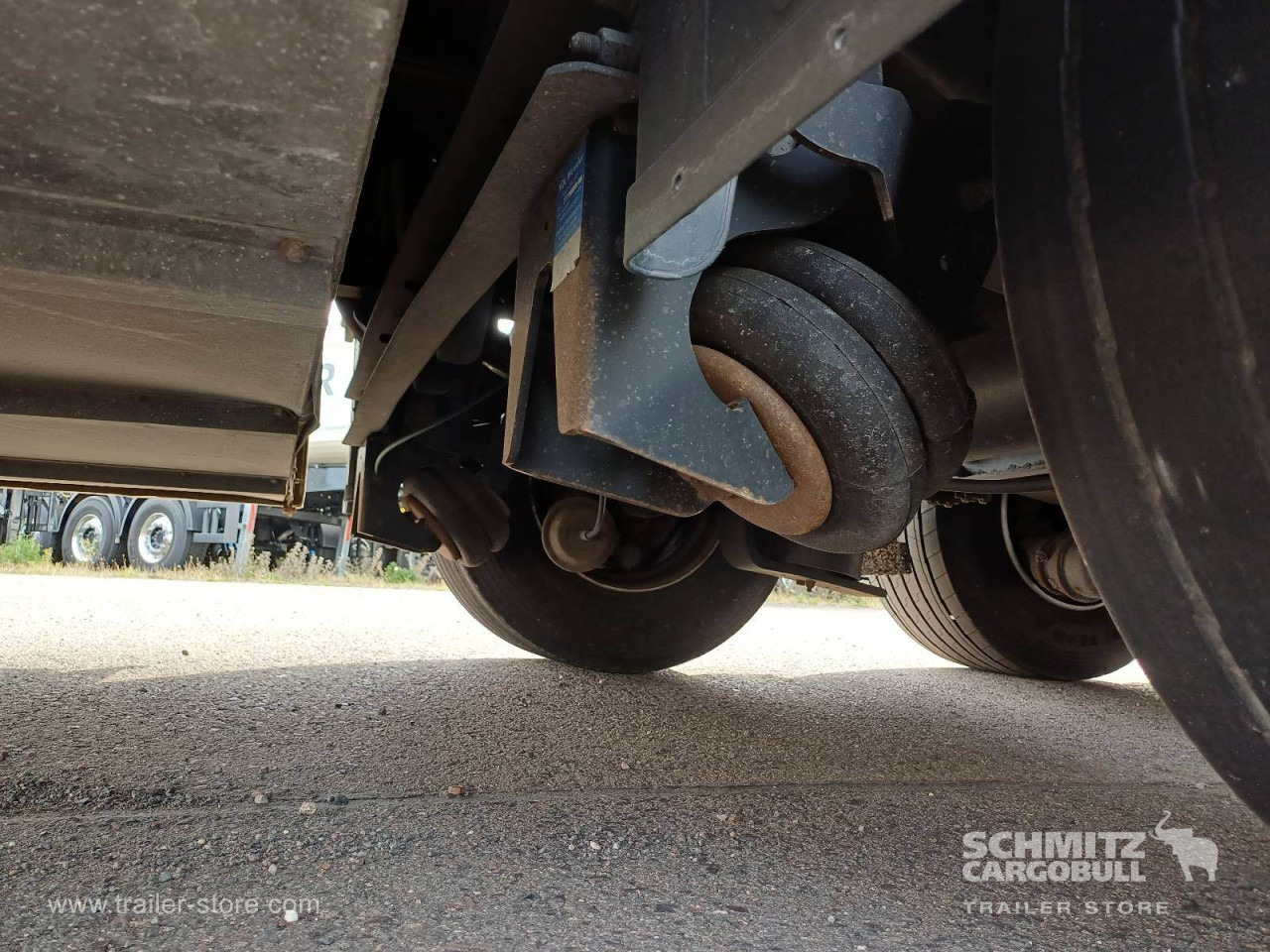 SCHMITZ Auflieger Curtainsider Mega - סמיטריילר עם וילונות צד: תמונה 2 SCHMITZ Auflieger Curtainsider Mega - סמיטריילר עם וילונות צד: תמונה 2