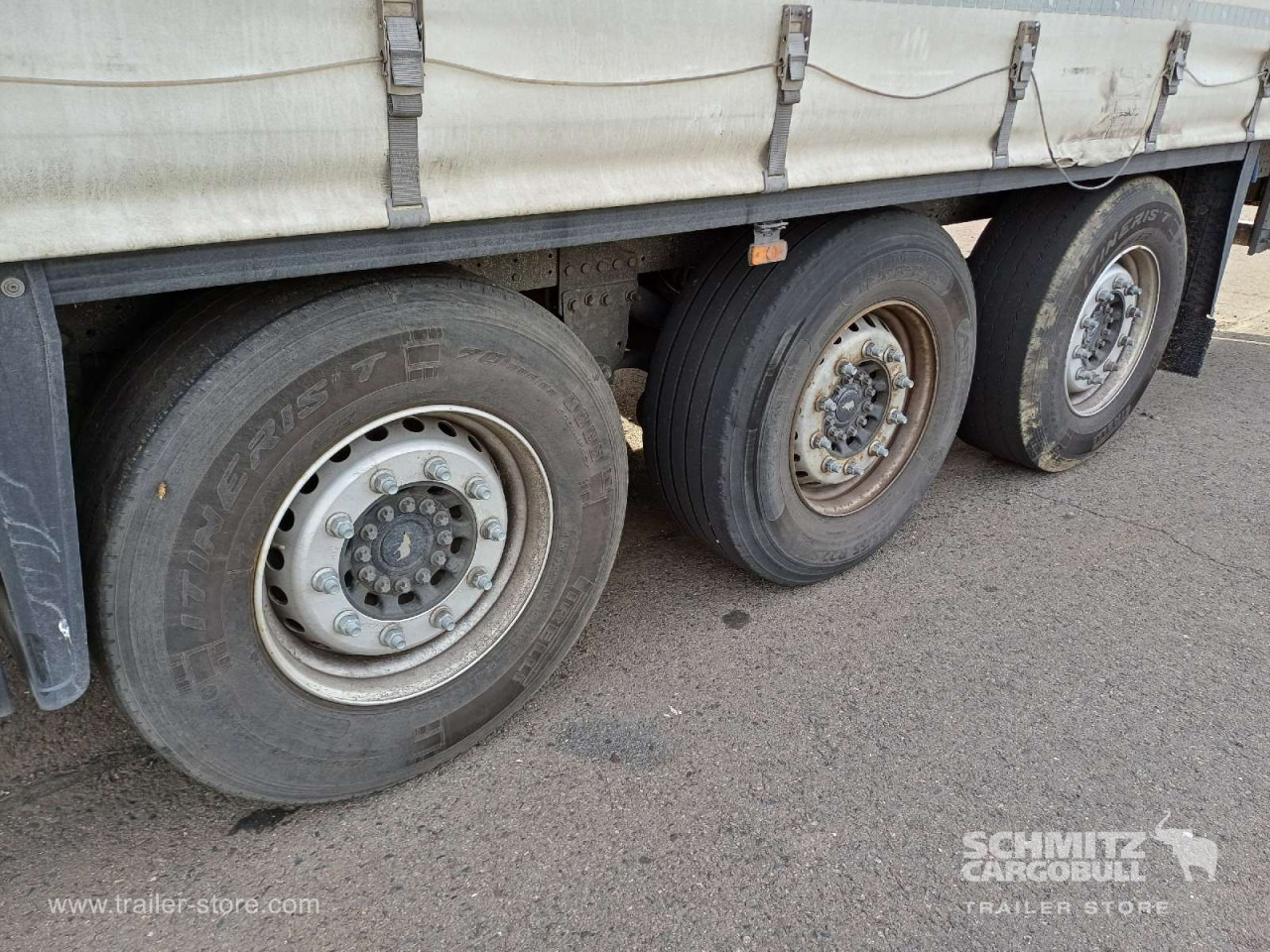 SCHMITZ Auflieger Curtainsider Standard - סמיטריילר עם וילונות צד: תמונה 4 SCHMITZ Auflieger Curtainsider Standard - סמיטריילר עם וילונות צד: תמונה 4