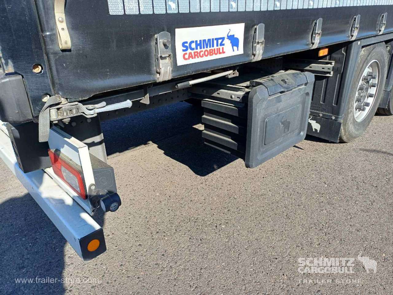SCHMITZ Auflieger Curtainsider Standard - סמיטריילר עם וילונות צד: תמונה 5 SCHMITZ Auflieger Curtainsider Standard - סמיטריילר עם וילונות צד: תמונה 5