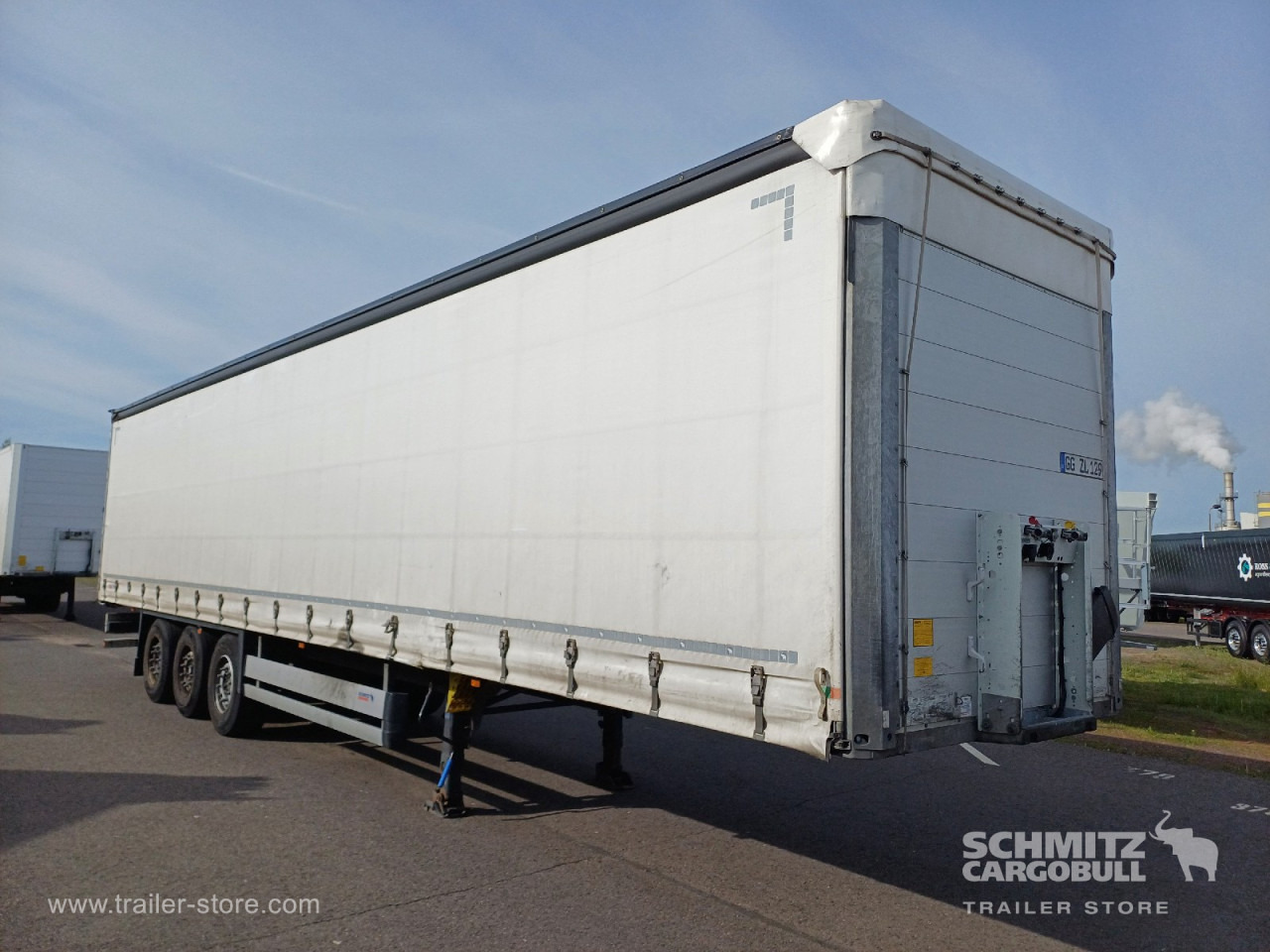 SCHMITZ Auflieger Curtainsider Standard - סמיטריילר עם וילונות צד: תמונה 1 SCHMITZ Auflieger Curtainsider Standard - סמיטריילר עם וילונות צד: תמונה 1