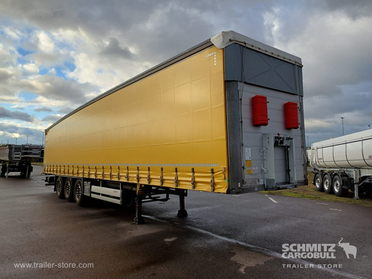 SCHMITZ Auflieger Curtainsider Standard - סמיטריילר עם וילונות צד: תמונה 1 SCHMITZ Auflieger Curtainsider Standard - סמיטריילר עם וילונות צד: תמונה 1