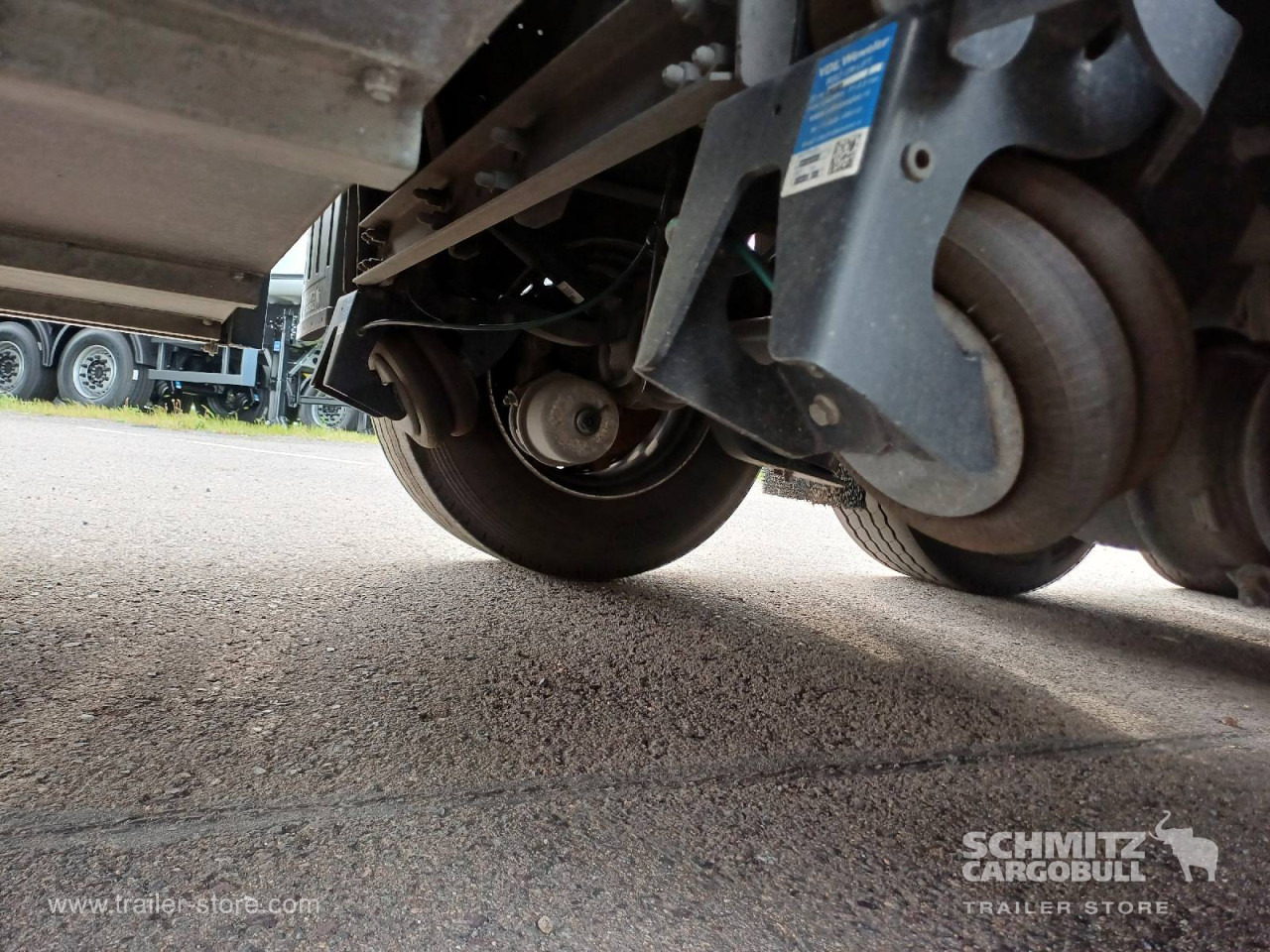 SCHMITZ Auflieger Curtainsider Standard - סמיטריילר עם וילונות צד: תמונה 4 SCHMITZ Auflieger Curtainsider Standard - סמיטריילר עם וילונות צד: תמונה 4