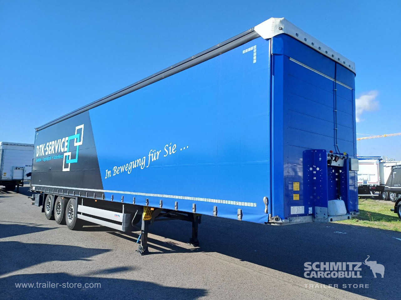 SCHMITZ Auflieger Curtainsider Standard - סמיטריילר עם וילונות צד: תמונה 1 SCHMITZ Auflieger Curtainsider Standard - סמיטריילר עם וילונות צד: תמונה 1