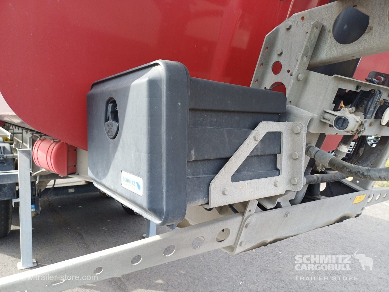 SCHMITZ Auflieger Kipper Stahlrundmulde 28m³ - סמיטריילר עם מזהיר: תמונה 3 SCHMITZ Auflieger Kipper Stahlrundmulde 28m³ - סמיטריילר עם מזהיר: תמונה 3