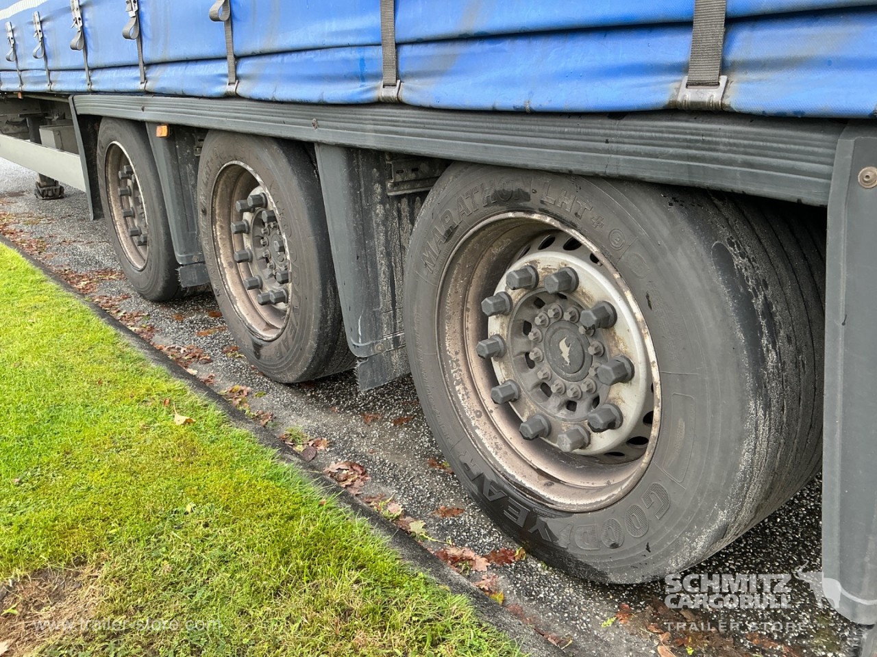 SCHMITZ Curtainsider Mega - סמיטריילר עם וילונות צד: תמונה 3 SCHMITZ Curtainsider Mega - סמיטריילר עם וילונות צד: תמונה 3