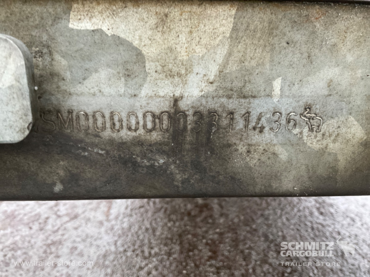 SCHMITZ Curtainsider Standard Forklift holder - סמיטריילר עם וילונות צד: תמונה 3 SCHMITZ Curtainsider Standard Forklift holder - סמיטריילר עם וילונות צד: תמונה 3