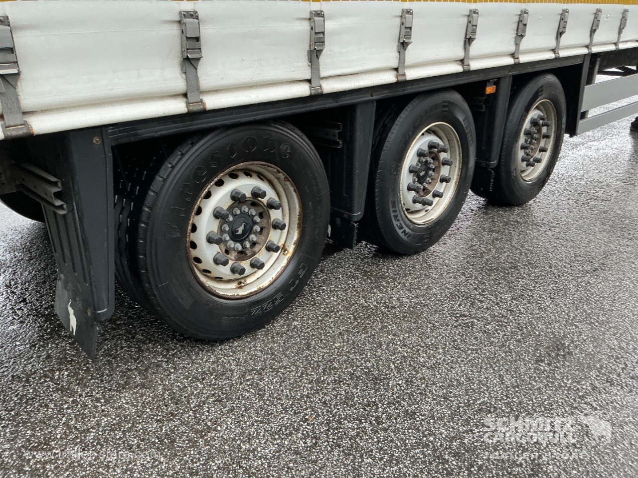SCHMITZ Curtainsider Standard - סמיטריילר עם וילונות צד: תמונה 2 SCHMITZ Curtainsider Standard - סמיטריילר עם וילונות צד: תמונה 2
