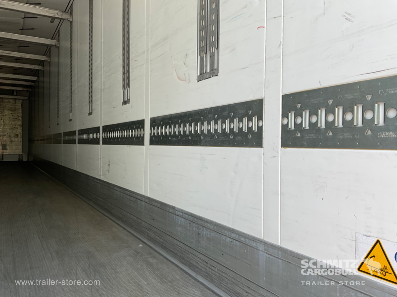 SCHMITZ Reefer Standard Double deck - סמיטריילר איזותרמי: תמונה 3 SCHMITZ Reefer Standard Double deck - סמיטריילר איזותרמי: תמונה 3