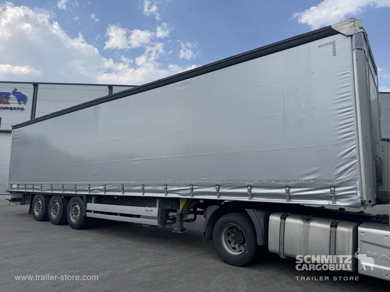 SCHMITZ Curtainsider Standard - סמיטריילר עם וילונות צד: תמונה 1 SCHMITZ Curtainsider Standard - סמיטריילר עם וילונות צד: תמונה 1