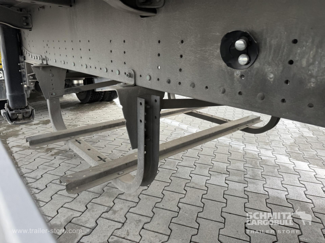 SCHMITZ Curtainsider Standard - סמיטריילר עם וילונות צד: תמונה 2 SCHMITZ Curtainsider Standard - סמיטריילר עם וילונות צד: תמונה 2