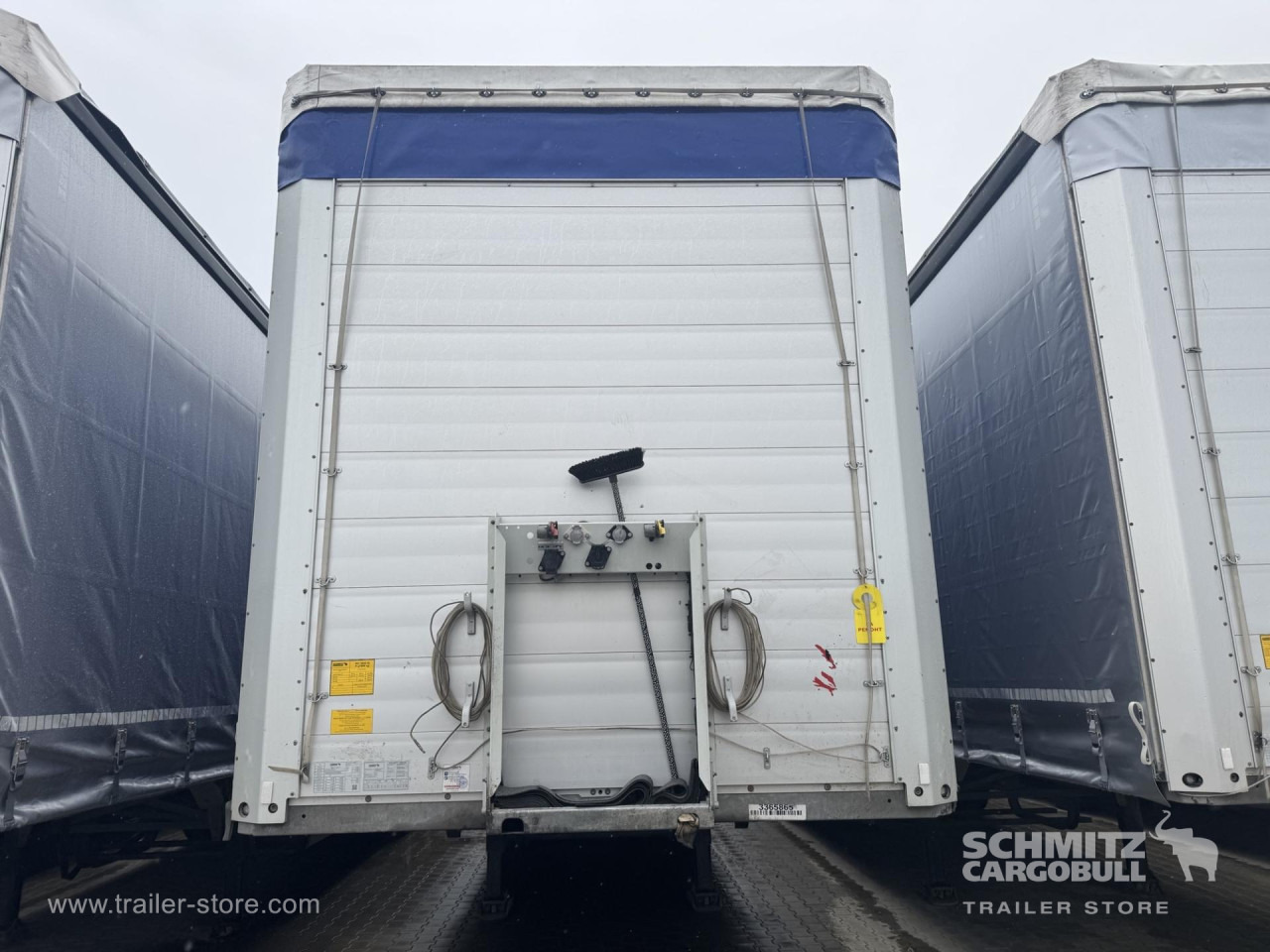 SCHMITZ Curtainsider Standard - סמיטריילר עם וילונות צד: תמונה 4 SCHMITZ Curtainsider Standard - סמיטריילר עם וילונות צד: תמונה 4