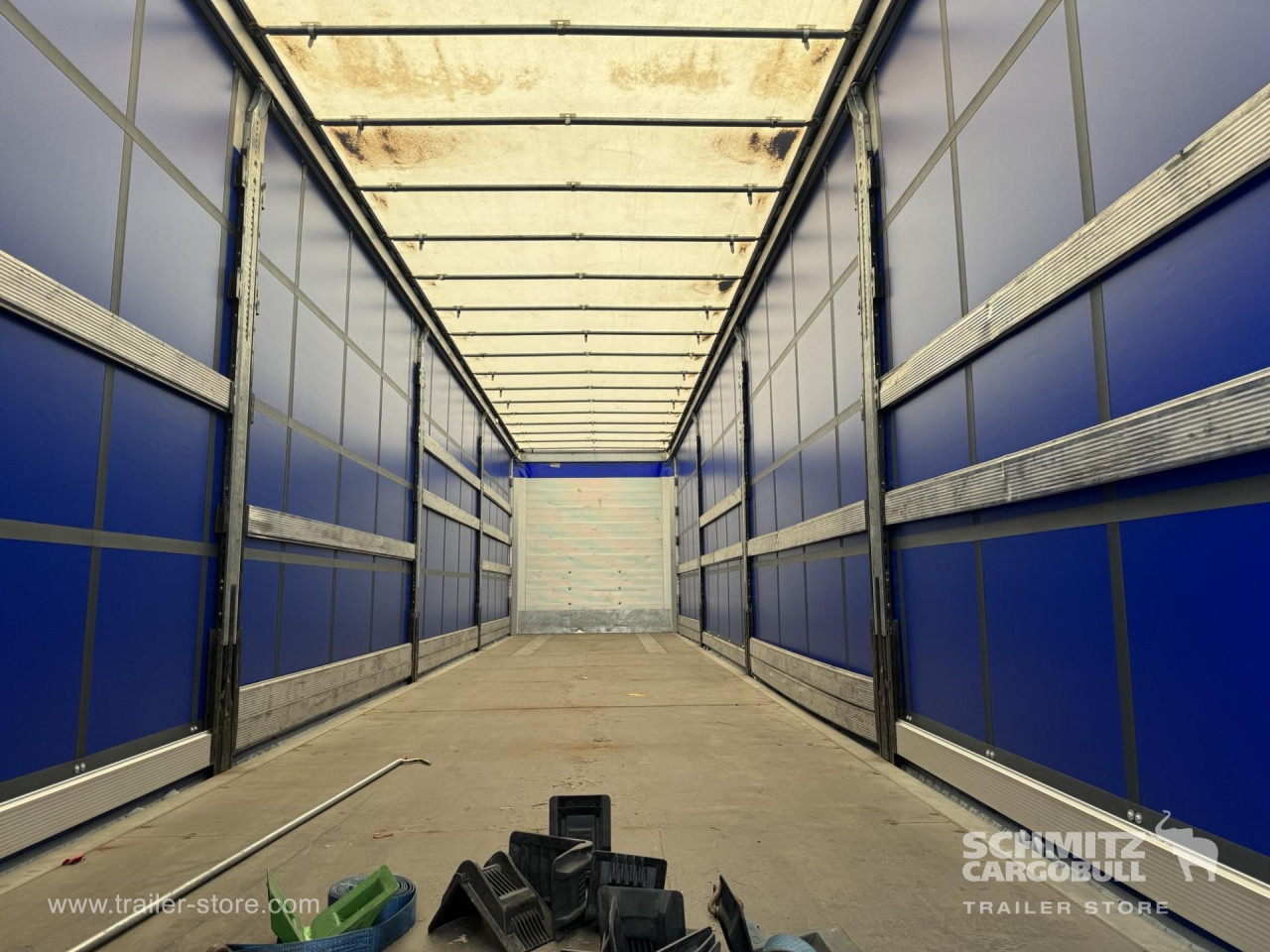 SCHMITZ Curtainsider Standard - סמיטריילר עם וילונות צד: תמונה 4 SCHMITZ Curtainsider Standard - סמיטריילר עם וילונות צד: תמונה 4