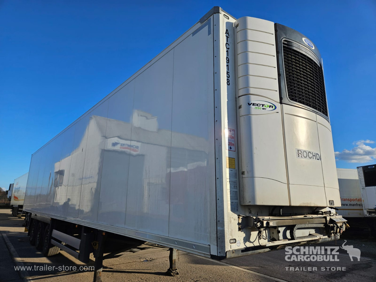 SCHMITZ Reefer Multitemp Taillift - סמיטריילר איזותרמי: תמונה 1 SCHMITZ Reefer Multitemp Taillift - סמיטריילר איזותרמי: תמונה 1