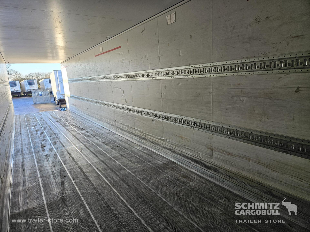 SCHMITZ Reefer Standard - סמיטריילר איזותרמי: תמונה 3 SCHMITZ Reefer Standard - סמיטריילר איזותרמי: תמונה 3