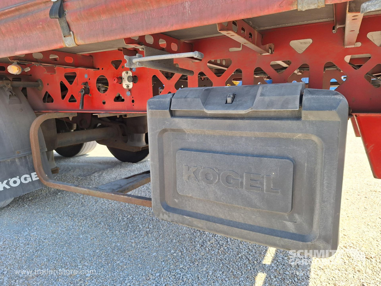 KOEGEL Curtainsider Standard - סמיטריילר עם וילונות צד: תמונה 2 KOEGEL Curtainsider Standard - סמיטריילר עם וילונות צד: תמונה 2