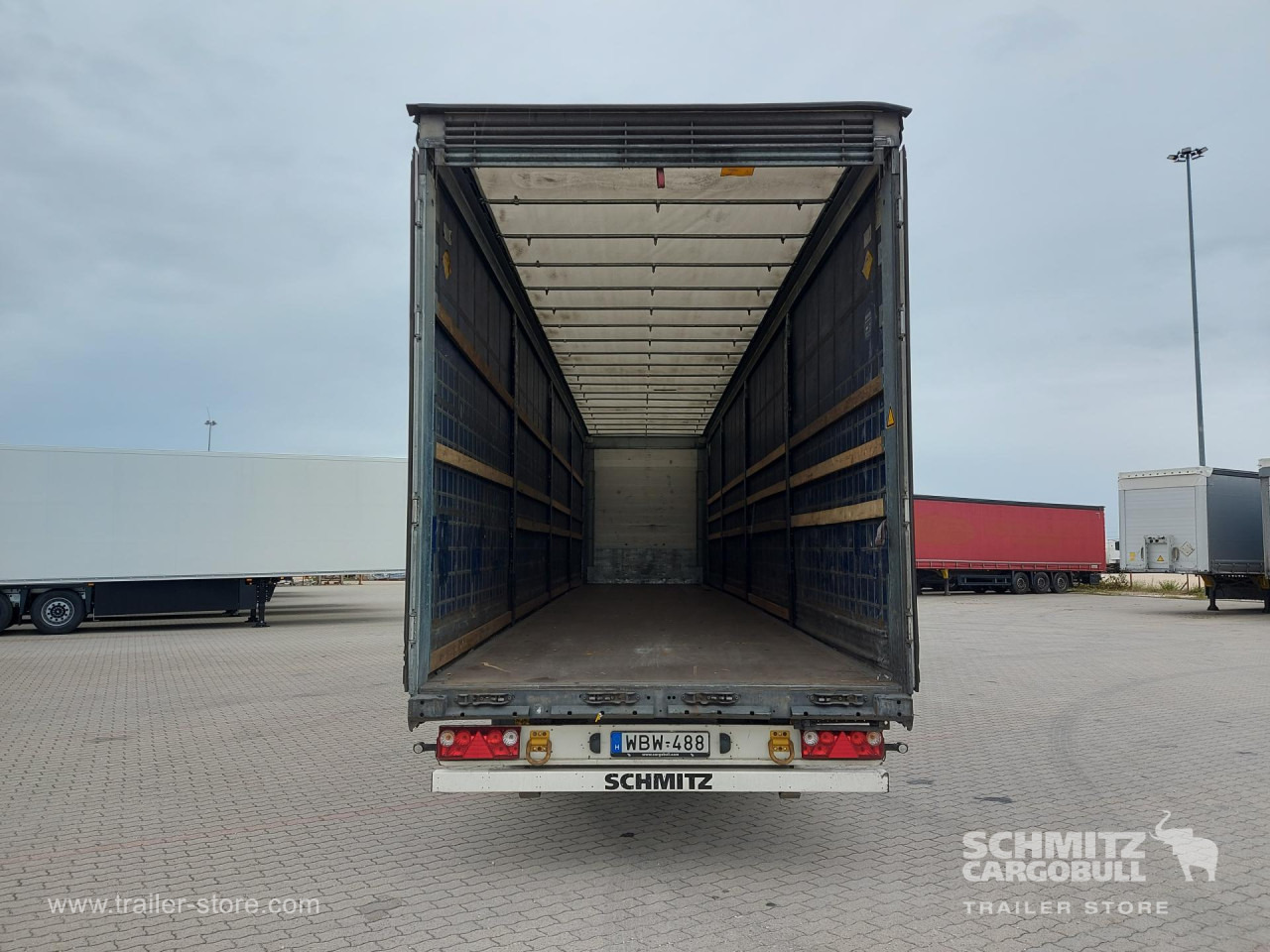 SCHMITZ Curtainsider Mega - סמיטריילר עם וילונות צד: תמונה 3 SCHMITZ Curtainsider Mega - סמיטריילר עם וילונות צד: תמונה 3