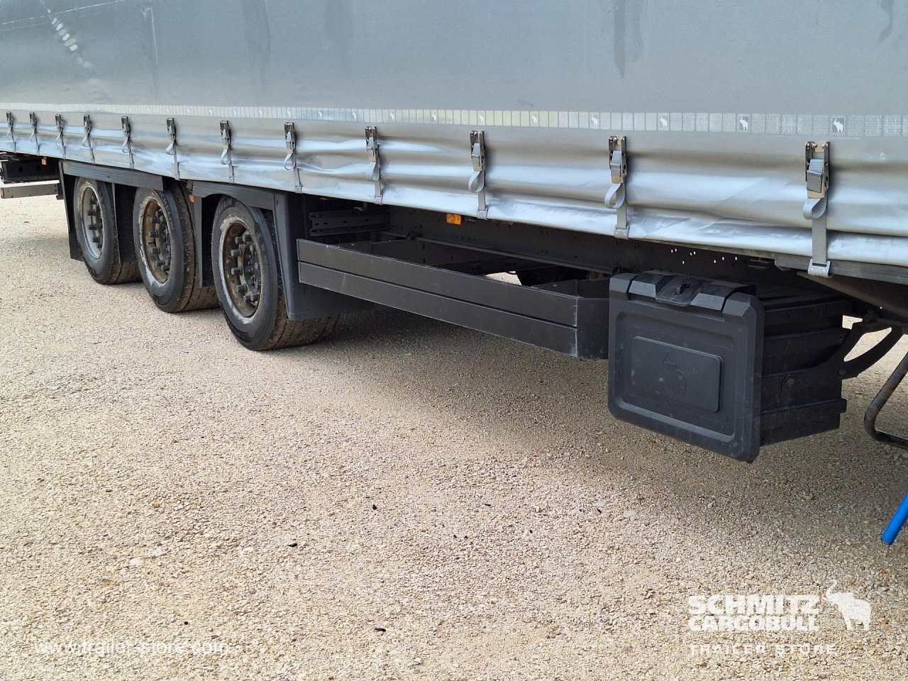 SCHMITZ Curtainsider Mega - סמיטריילר עם וילונות צד: תמונה 5 SCHMITZ Curtainsider Mega - סמיטריילר עם וילונות צד: תמונה 5