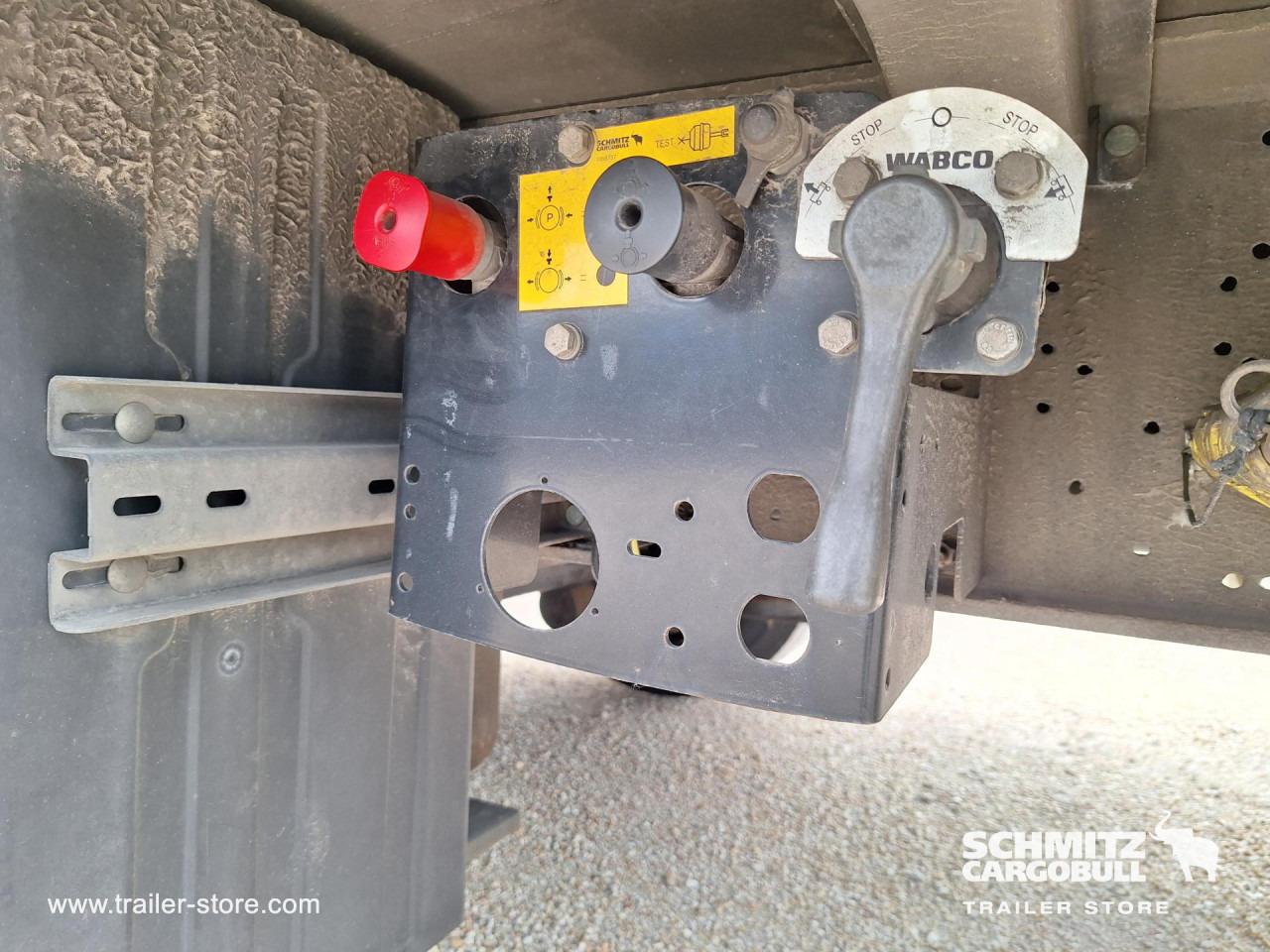 SCHMITZ Curtainsider Mega - סמיטריילר עם וילונות צד: תמונה 2 SCHMITZ Curtainsider Mega - סמיטריילר עם וילונות צד: תמונה 2