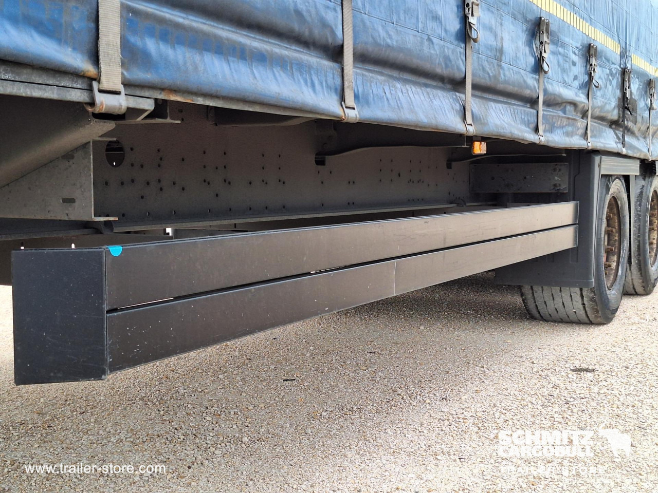 SCHMITZ Curtainsider Mega - סמיטריילר עם וילונות צד: תמונה 3 SCHMITZ Curtainsider Mega - סמיטריילר עם וילונות צד: תמונה 3