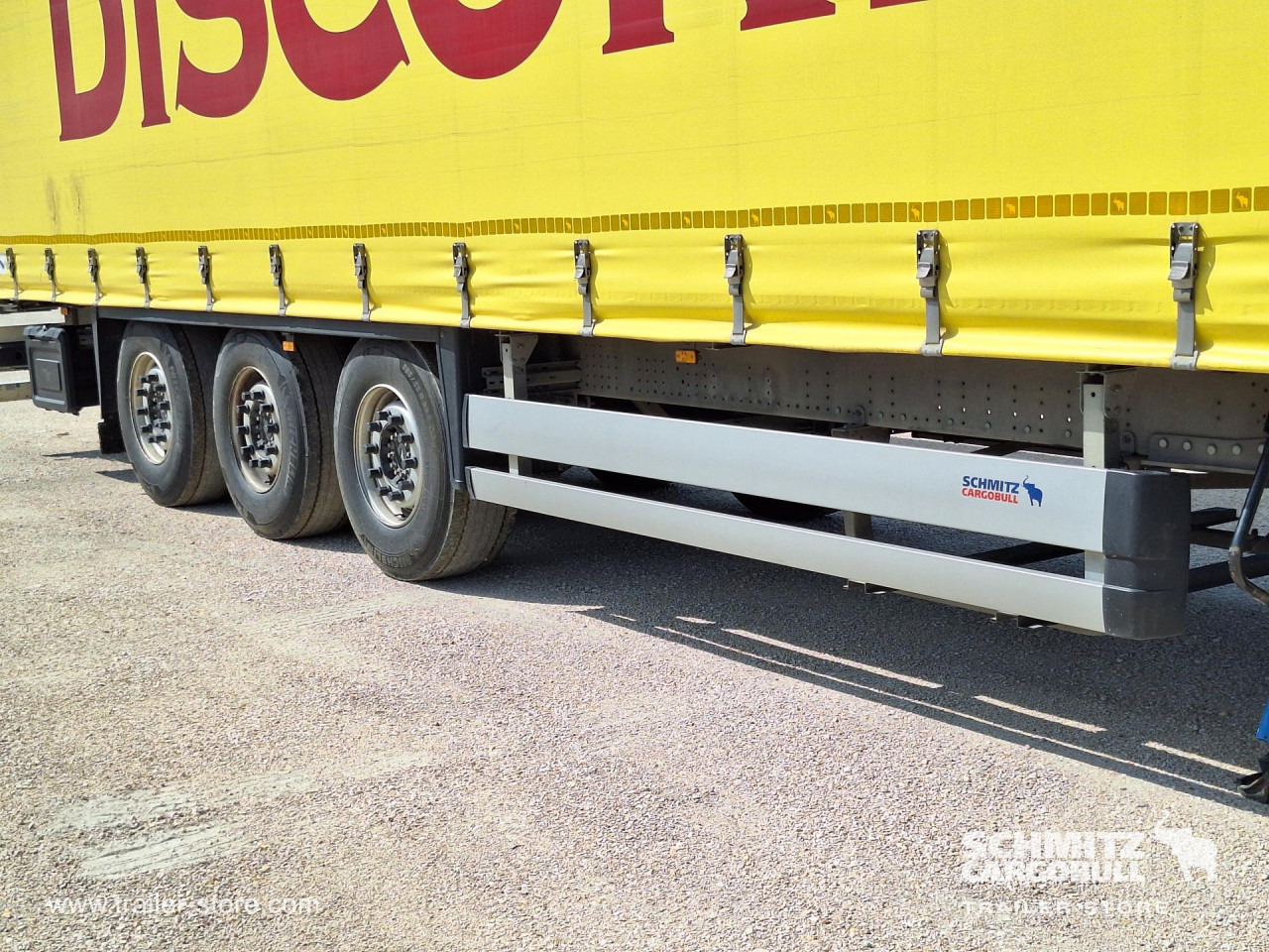 SCHMITZ Curtainsider Standard - סמיטריילר עם וילונות צד: תמונה 3 SCHMITZ Curtainsider Standard - סמיטריילר עם וילונות צד: תמונה 3