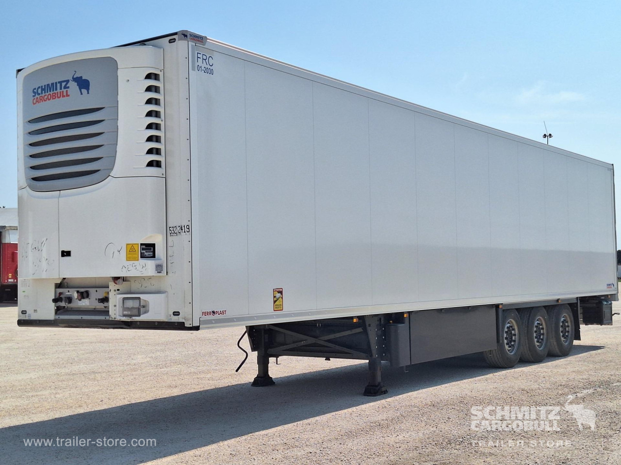 SCHMITZ Reefer Standard - סמיטריילר איזותרמי: תמונה 1 SCHMITZ Reefer Standard - סמיטריילר איזותרמי: תמונה 1