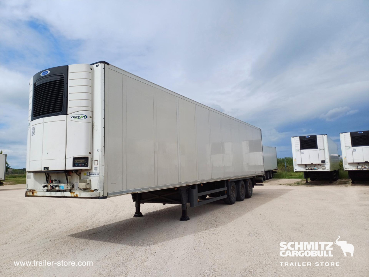 SCHMITZ Reefer Standard - סמיטריילר איזותרמי: תמונה 1 SCHMITZ Reefer Standard - סמיטריילר איזותרמי: תמונה 1