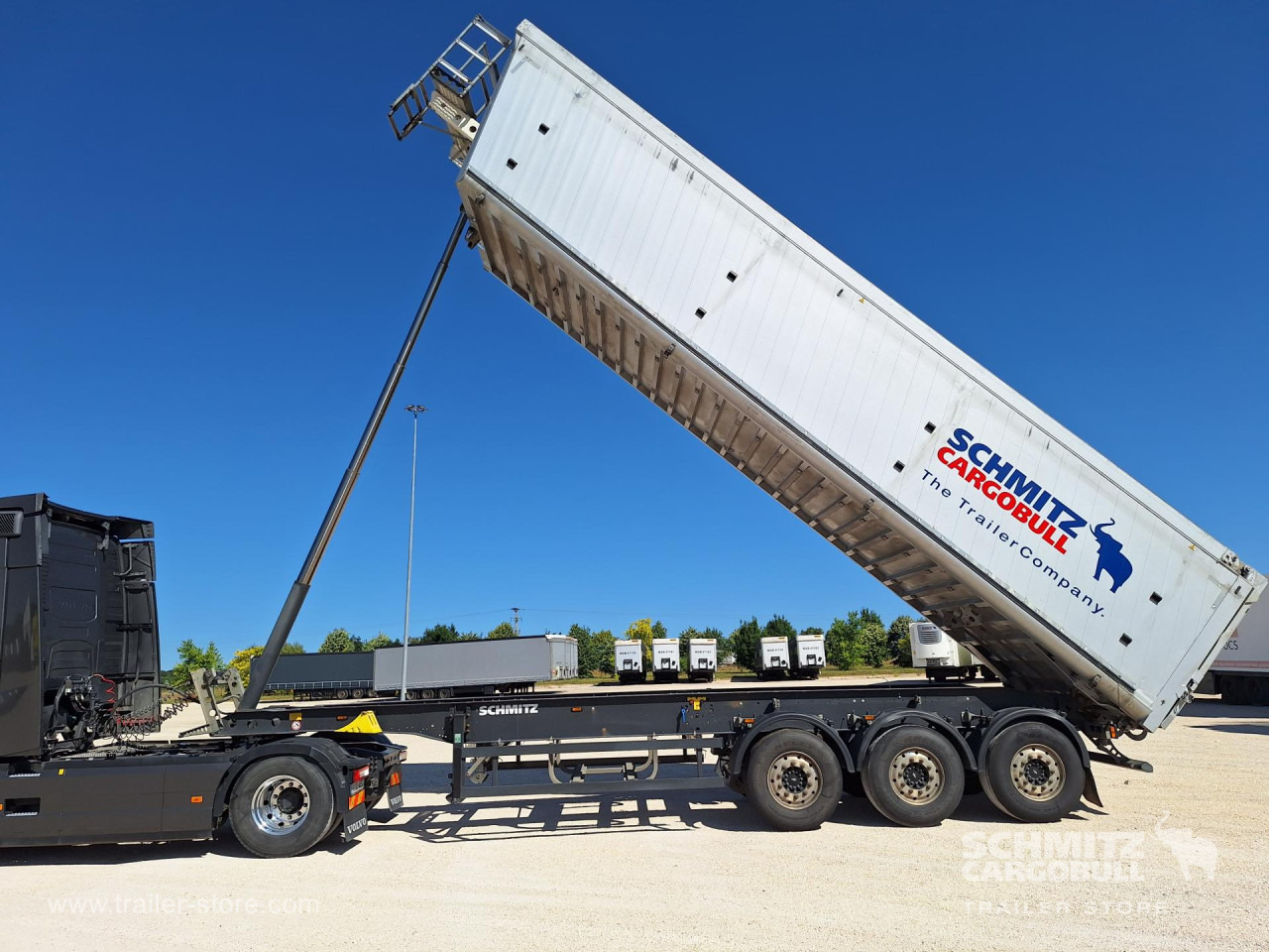SCHMITZ Tipper Alu-square sided body 54m³ - סמיטריילר עם מזהיר: תמונה 5 SCHMITZ Tipper Alu-square sided body 54m³ - סמיטריילר עם מזהיר: תמונה 5
