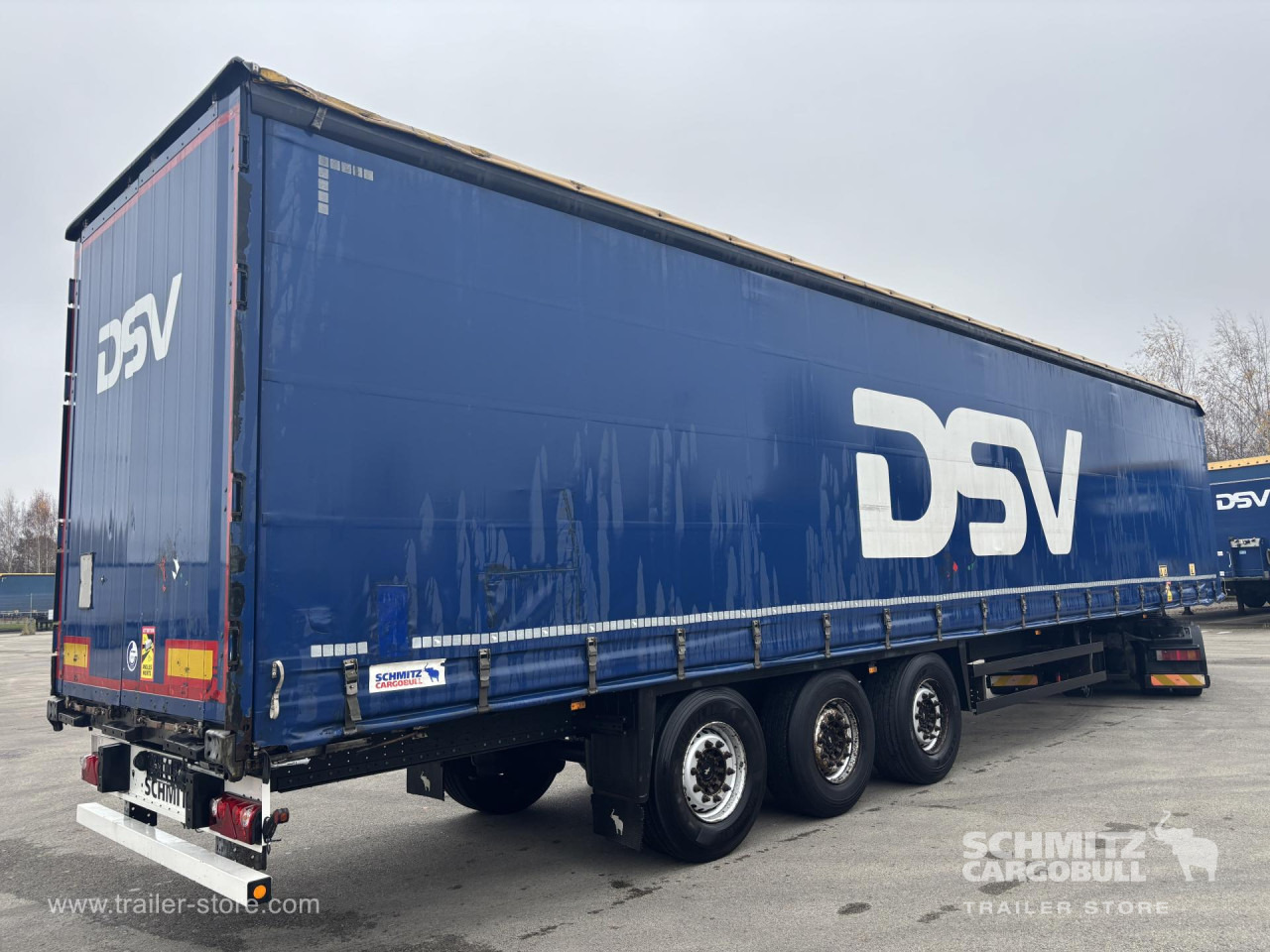 SCHMITZ Curtainsider Standard - סמיטריילר עם וילונות צד: תמונה 1 SCHMITZ Curtainsider Standard - סמיטריילר עם וילונות צד: תמונה 1