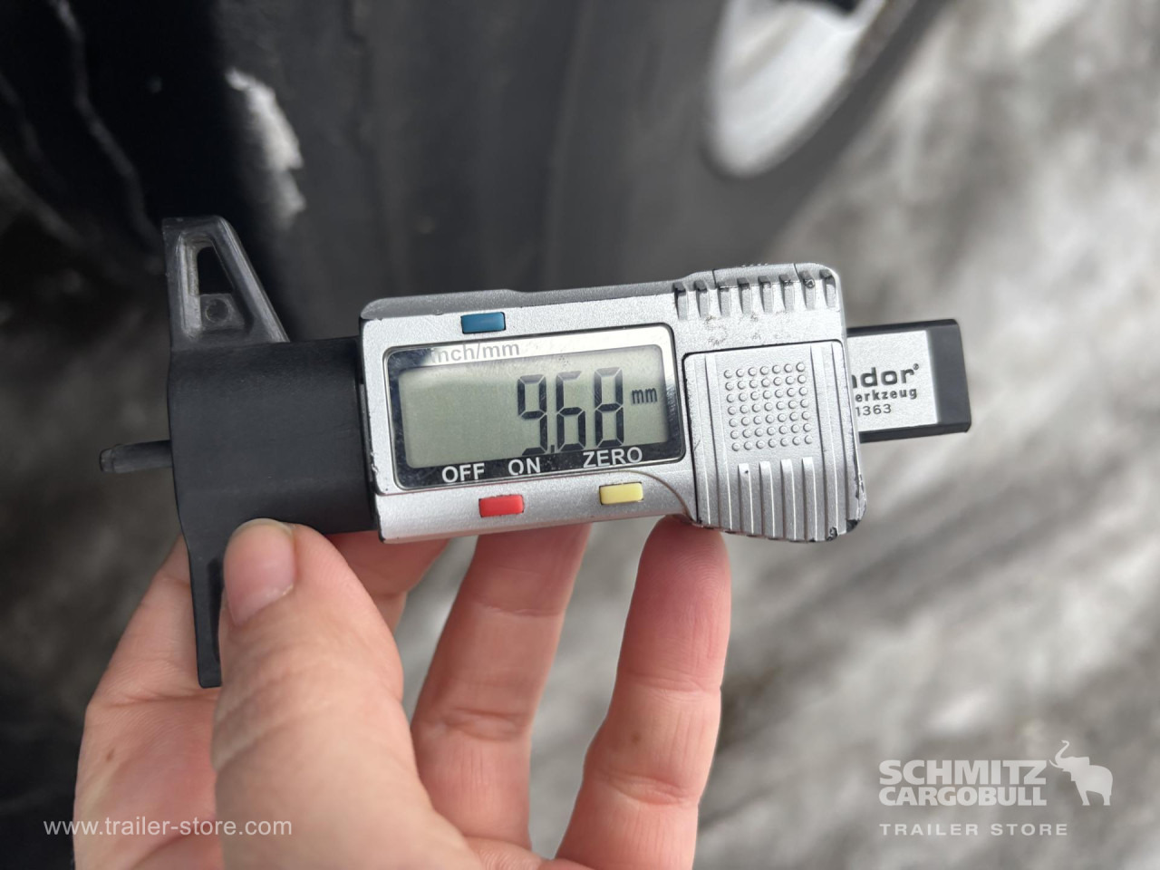 SCHMITZ Curtainsider Standard - סמיטריילר עם וילונות צד: תמונה 5 SCHMITZ Curtainsider Standard - סמיטריילר עם וילונות צד: תמונה 5