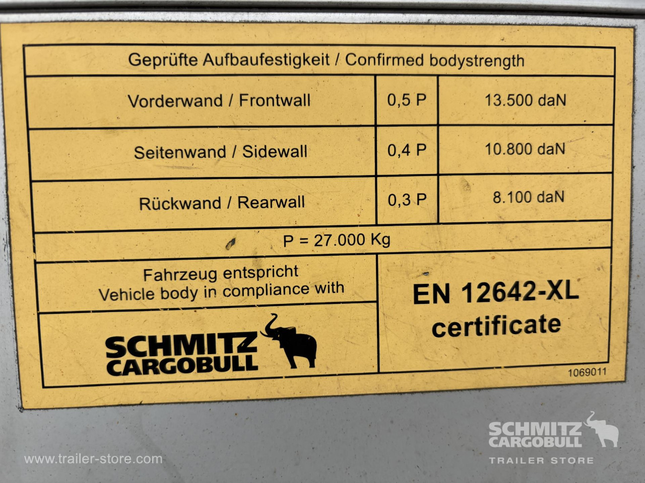 SCHMITZ Curtainsider Standard - סמיטריילר עם וילונות צד: תמונה 2 SCHMITZ Curtainsider Standard - סמיטריילר עם וילונות צד: תמונה 2
