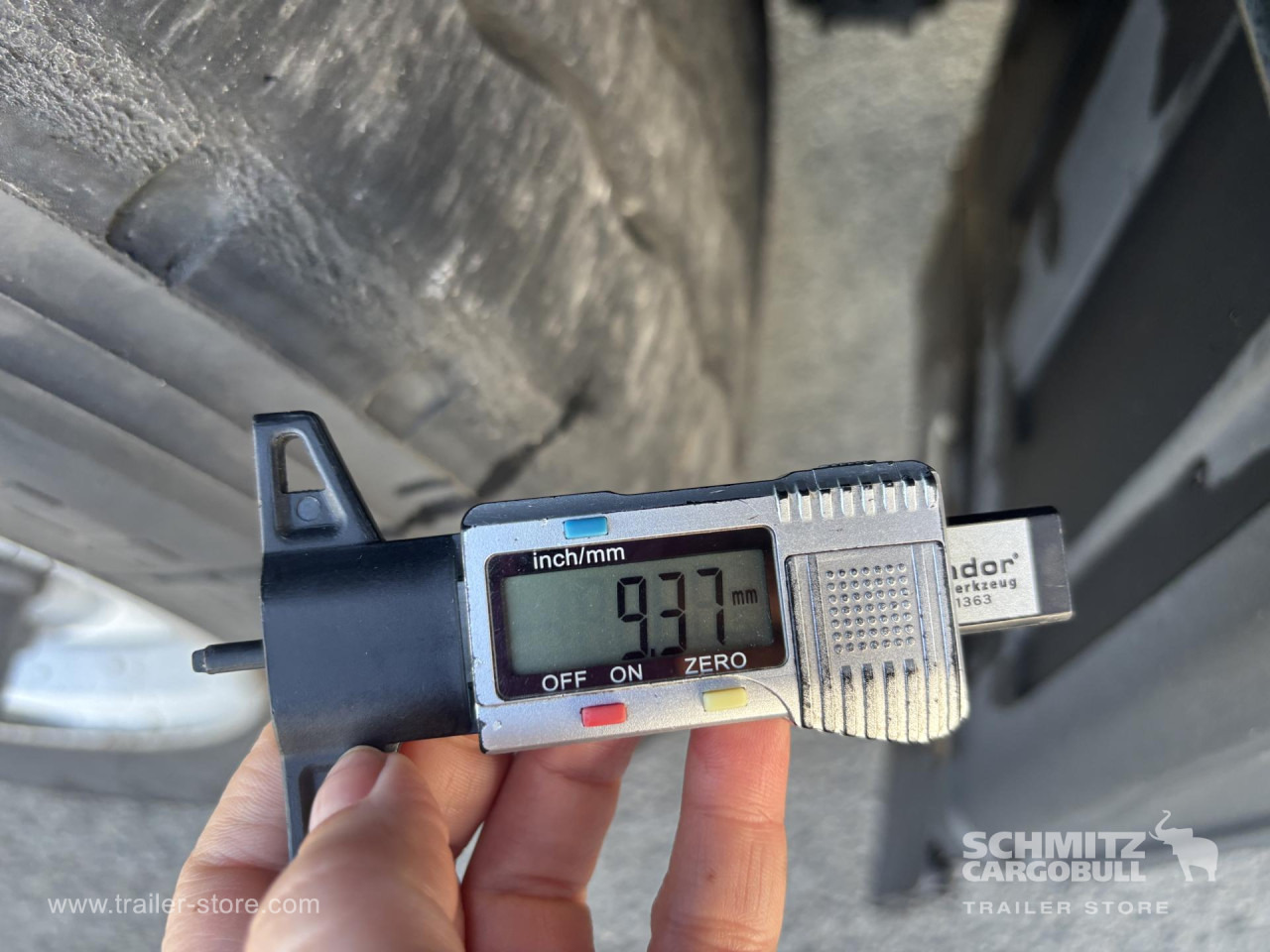 SCHMITZ Curtainsider Standard - סמיטריילר עם וילונות צד: תמונה 5 SCHMITZ Curtainsider Standard - סמיטריילר עם וילונות צד: תמונה 5