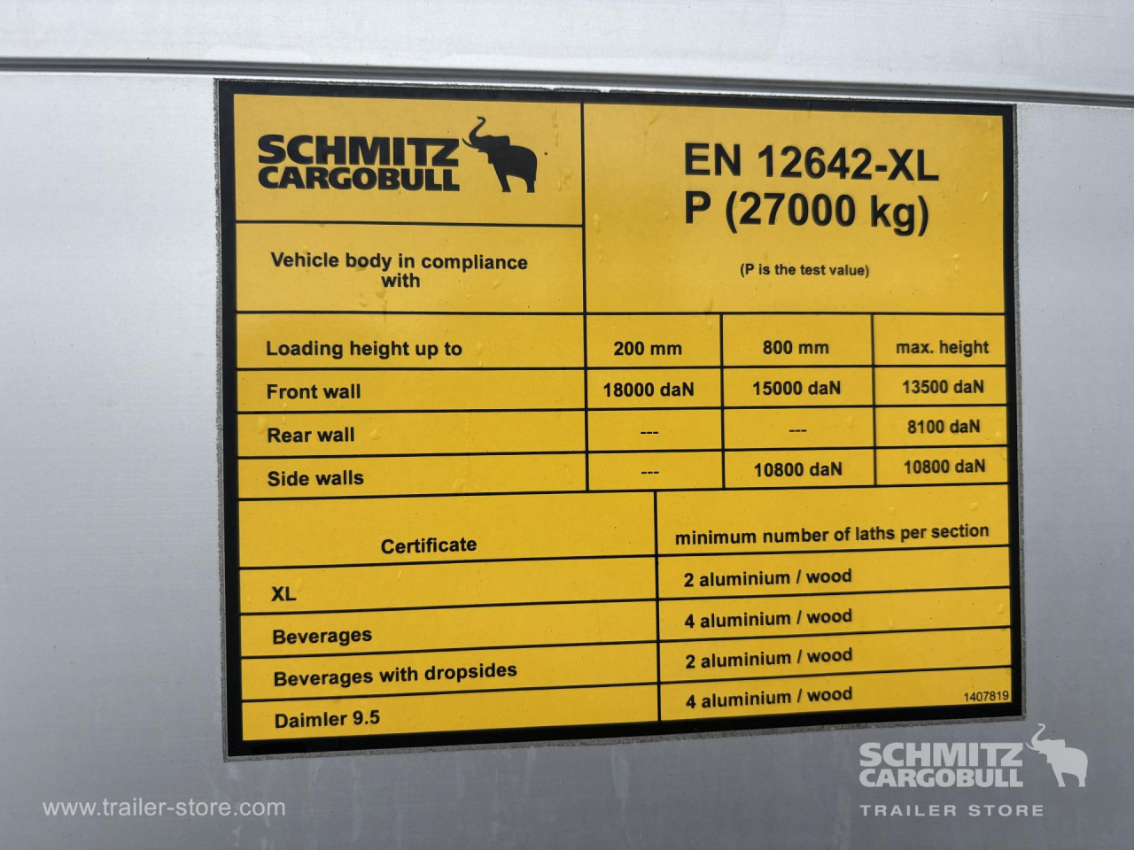 SCHMITZ Curtainsider Standard - סמיטריילר עם וילונות צד: תמונה 3 SCHMITZ Curtainsider Standard - סמיטריילר עם וילונות צד: תמונה 3