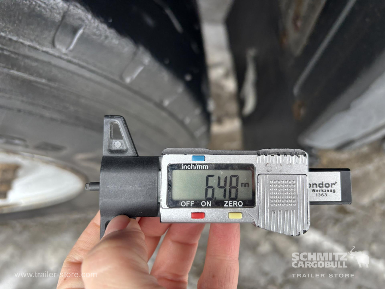 SCHMITZ Curtainsider Standard - סמיטריילר עם וילונות צד: תמונה 4 SCHMITZ Curtainsider Standard - סמיטריילר עם וילונות צד: תמונה 4