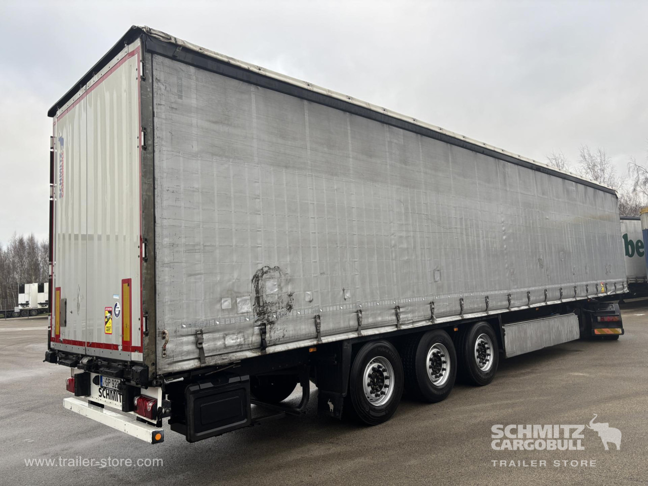 SCHMITZ Curtainsider Standard - סמיטריילר עם וילונות צד: תמונה 1 SCHMITZ Curtainsider Standard - סמיטריילר עם וילונות צד: תמונה 1