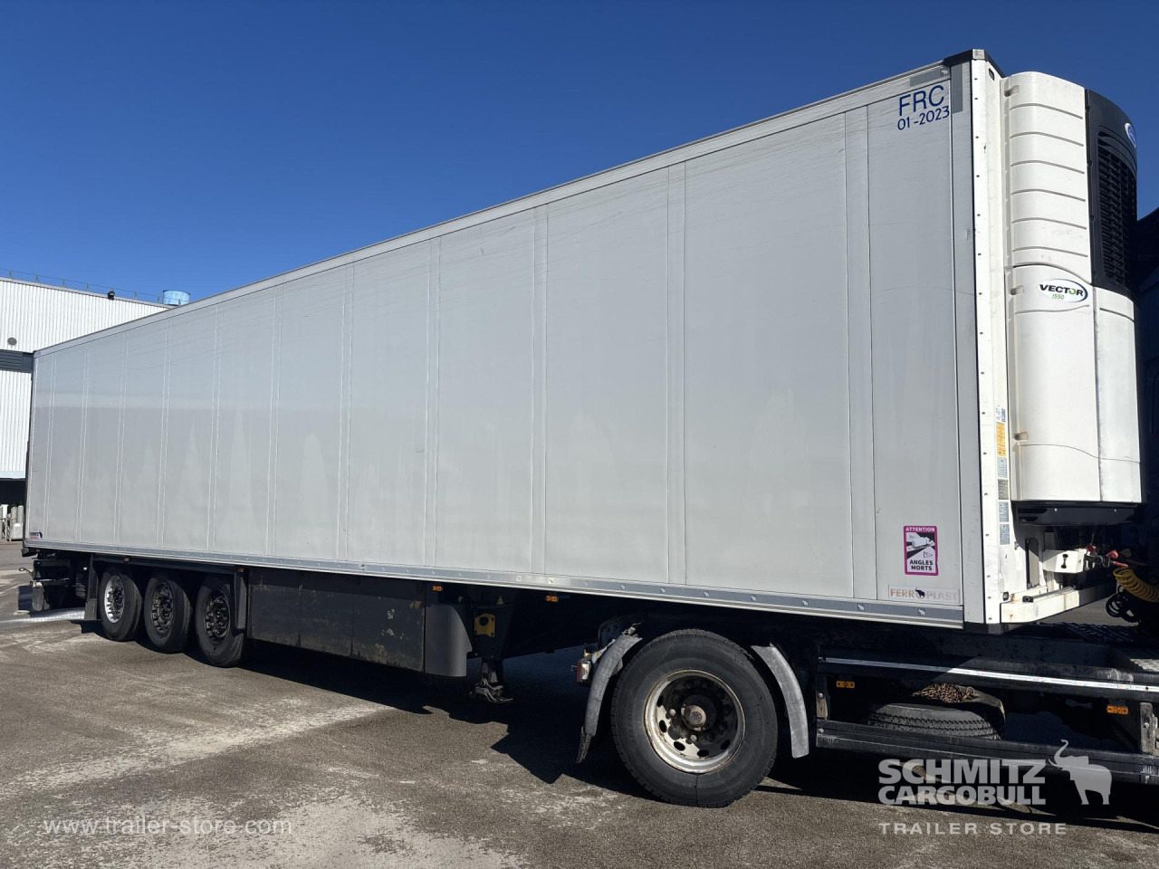 SCHMITZ Reefer Standard - סמיטריילר איזותרמי: תמונה 1 SCHMITZ Reefer Standard - סמיטריילר איזותרמי: תמונה 1